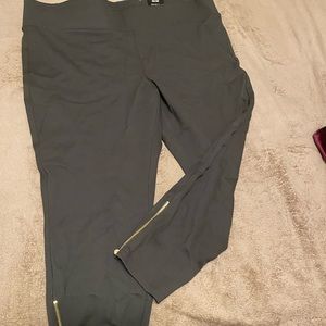 Torrid olive green pixie pants  size 3X regular